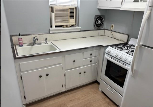 262 Chamberlain Ave #4 - Photo 2 of 14