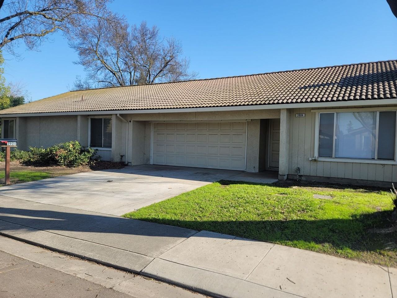 3904 Monteview Dr - Photo 5 of 27