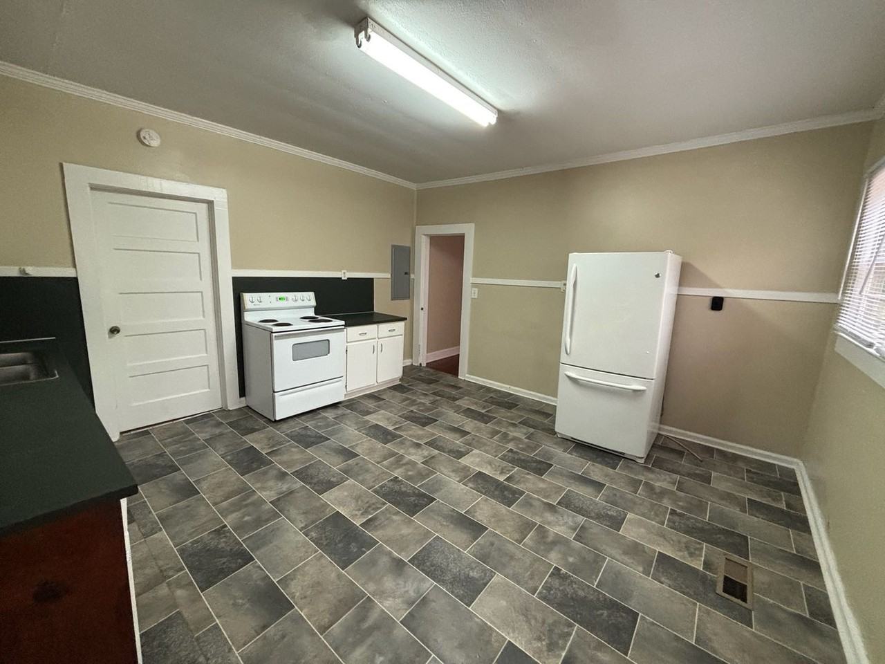 4254 Forrest Rd - Photo 2 of 20