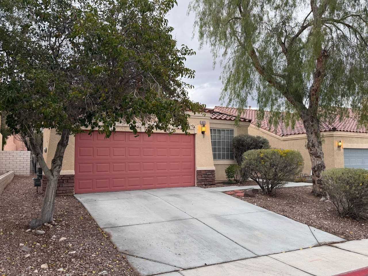 8920 Little Horse Ave - Photo 2 of 25