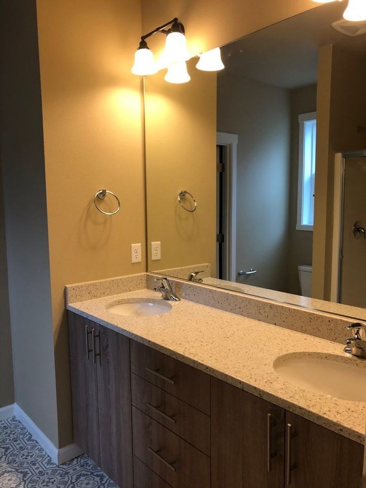 10601 Ne 103rd Ct - Photo 5 of 7