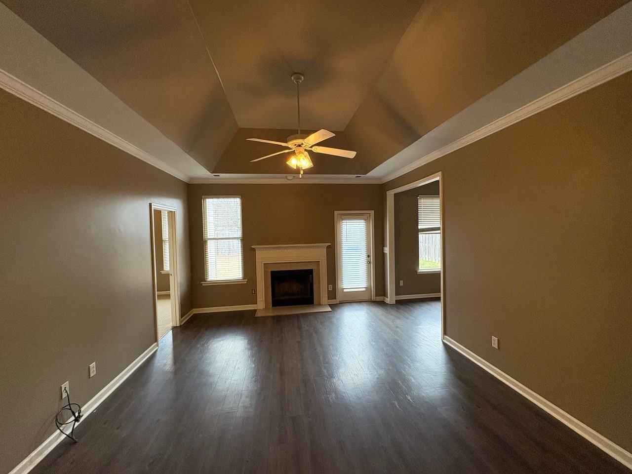 2111 Spaulding Pl - Photo 2 of 19