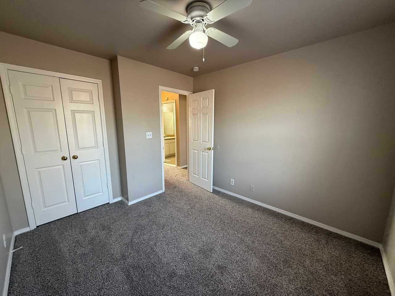 8323 E 24th St - Photo 3 of 25