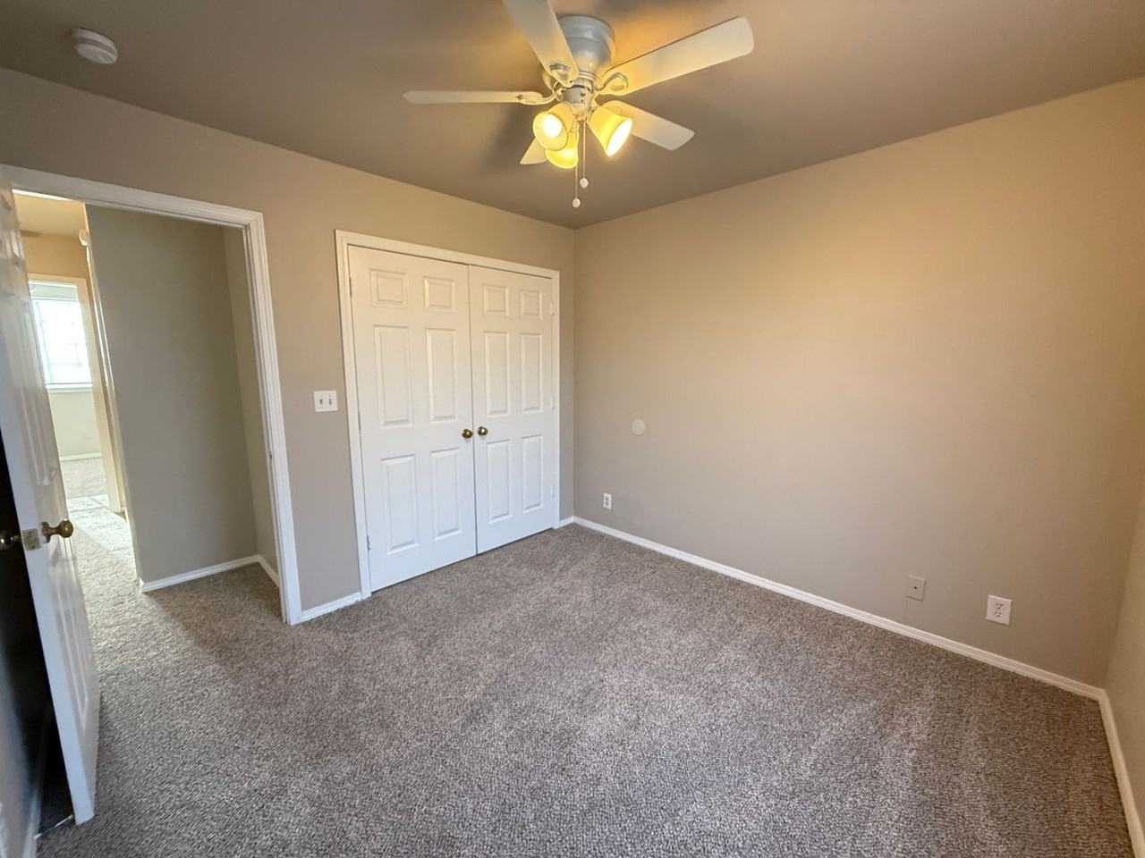 8323 E 24th St - Photo 5 of 25