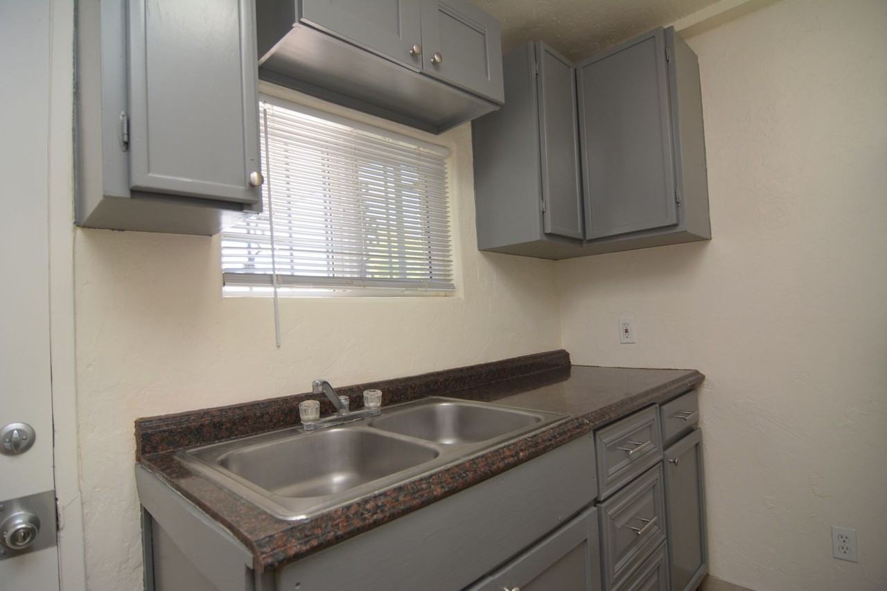 38 W Rillito St - Photo 5 of 18