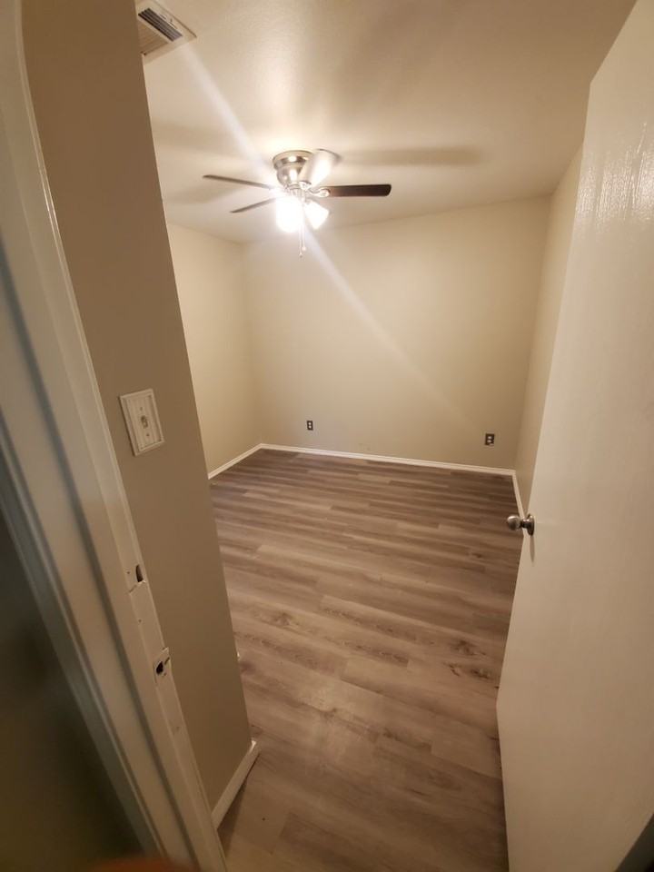 3025 Saint Ursula Dr - Photo 4 of 14