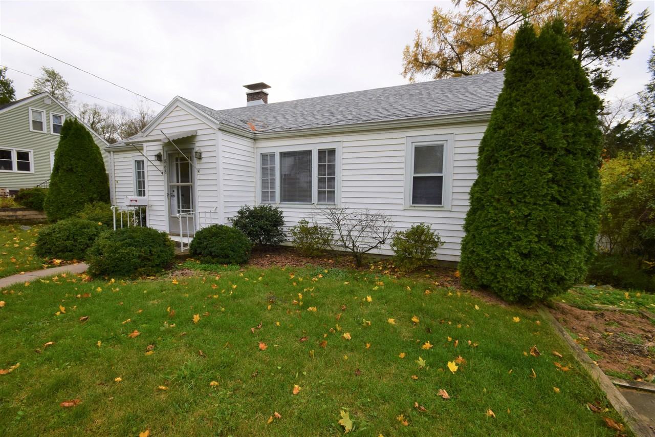 868 N Allen St - Photo 2 of 19