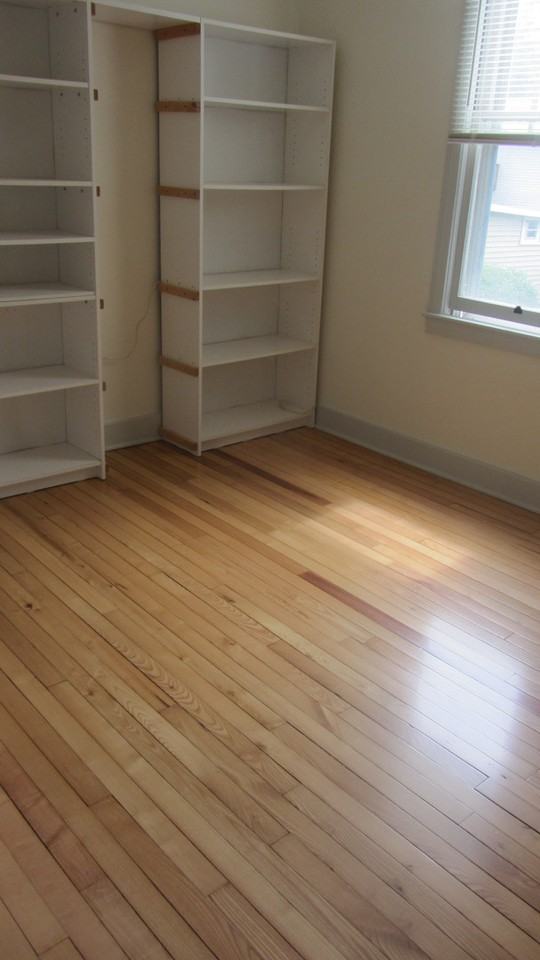 868 N Allen St - Photo 5 of 19