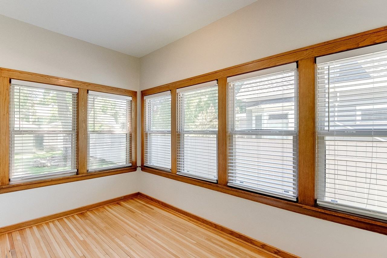 1494 Grand Ave - Photo 5 of 25