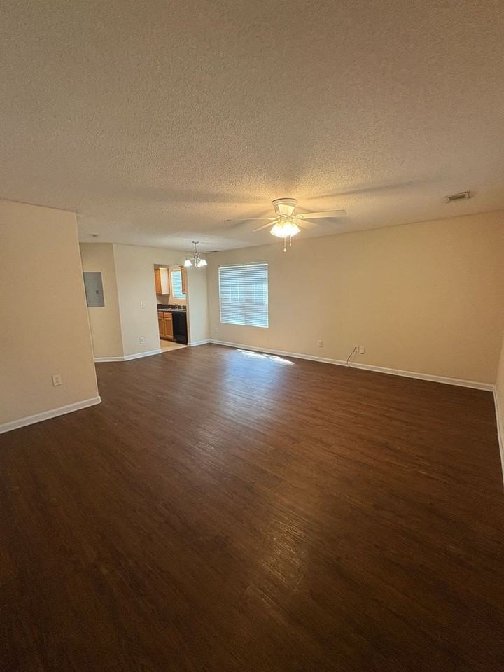 236 Fern Ridge Ct - Photo 3 of 14