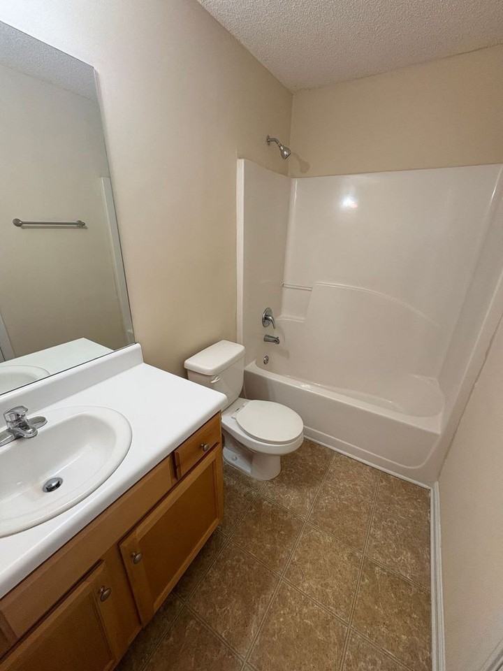 236 Fern Ridge Ct - Photo 5 of 14