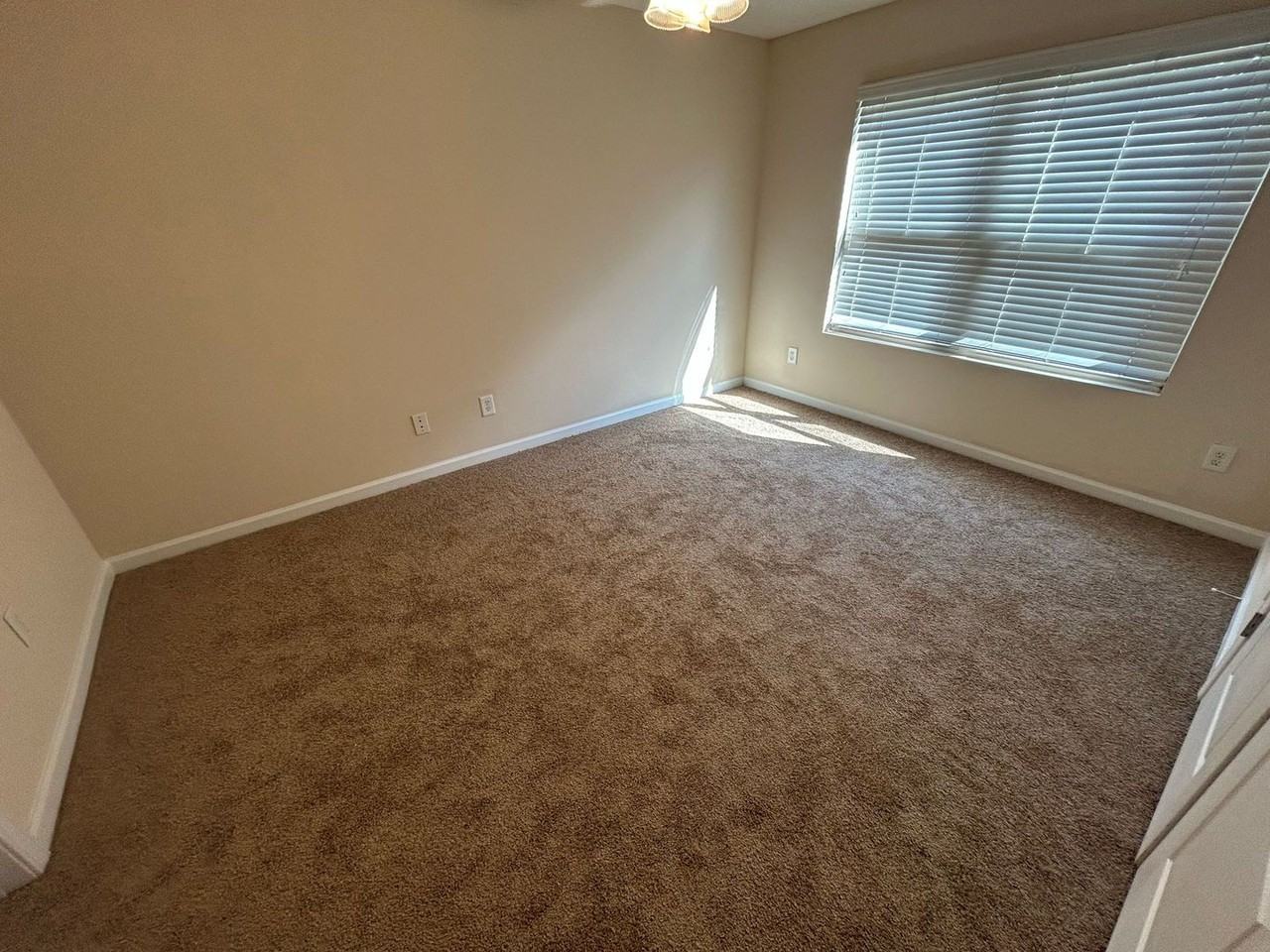 451 Bridgewater Way - Photo 4 of 17