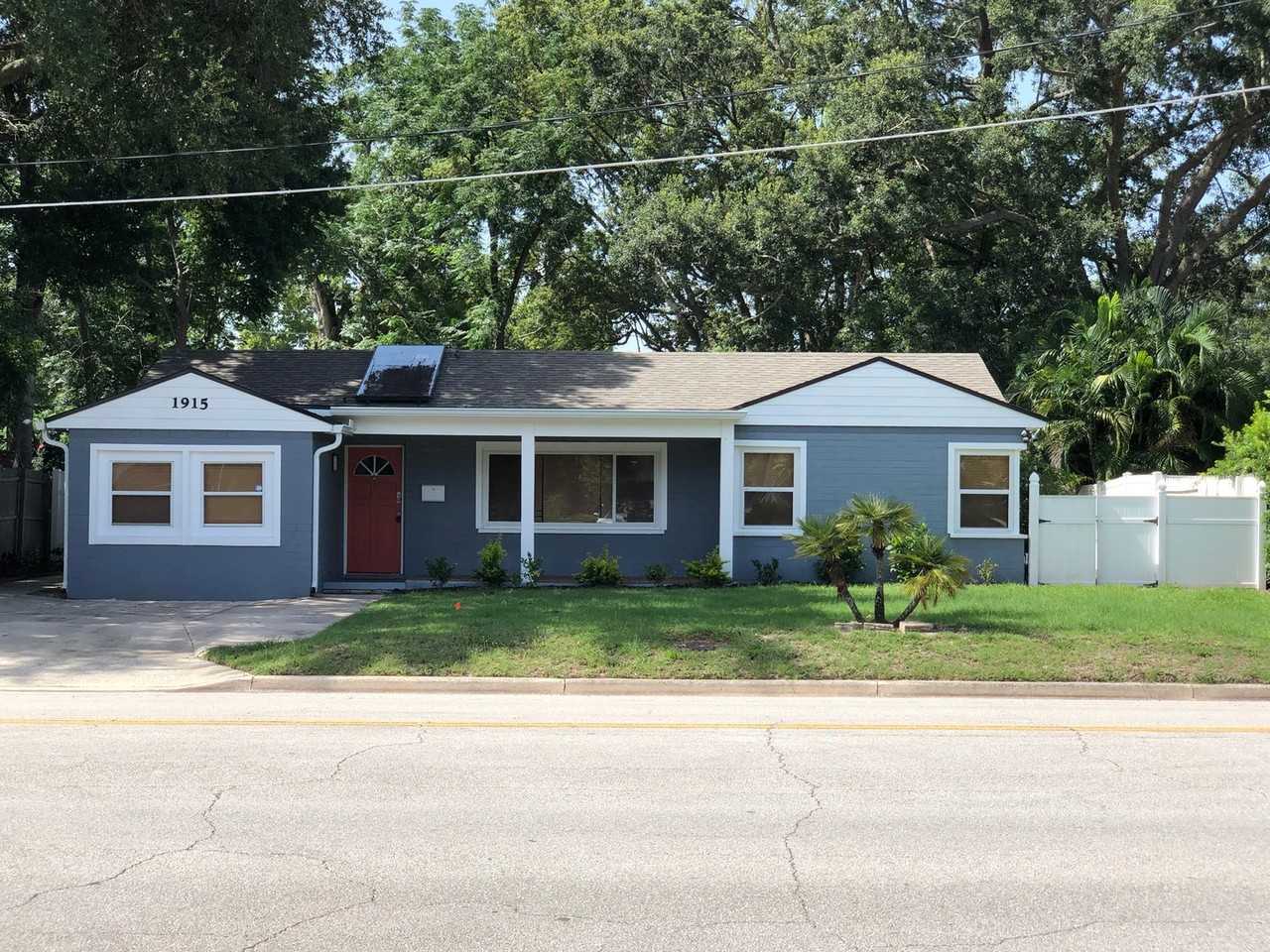 1915 E Livingston St