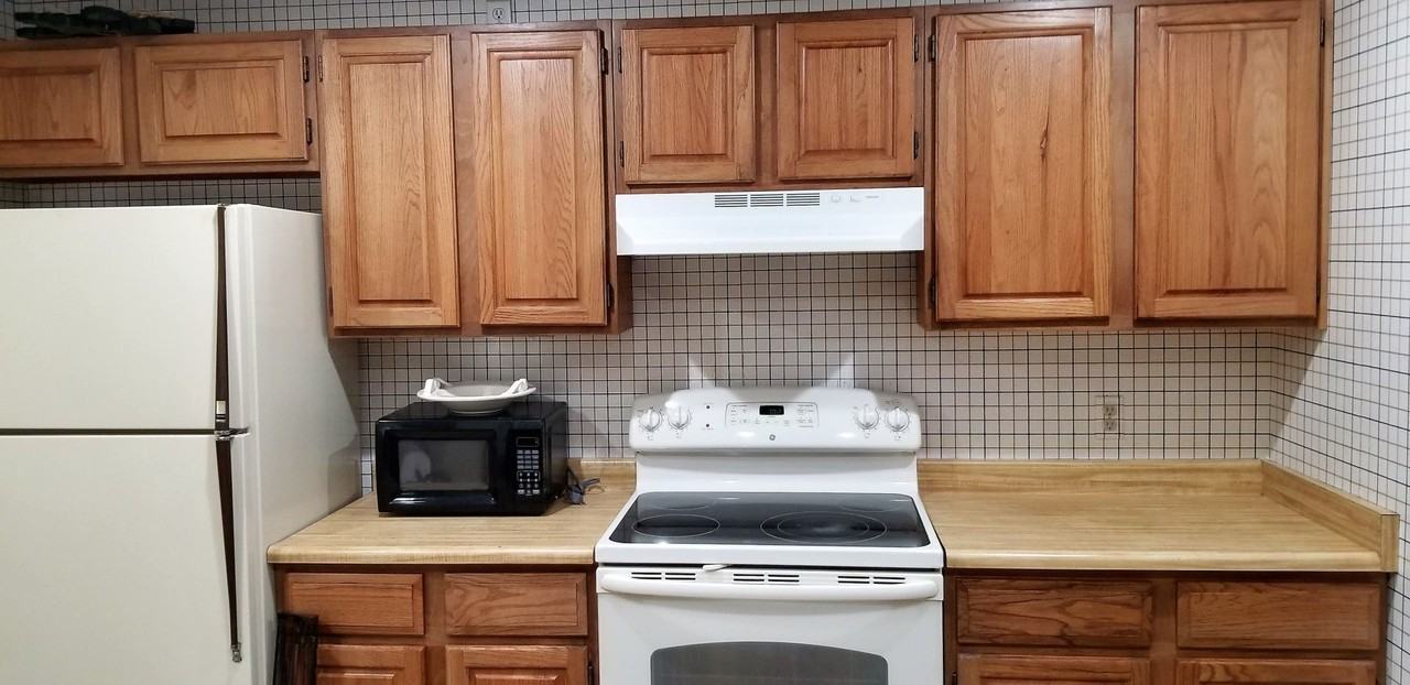 323 Marina Dr - Photo 2 of 17