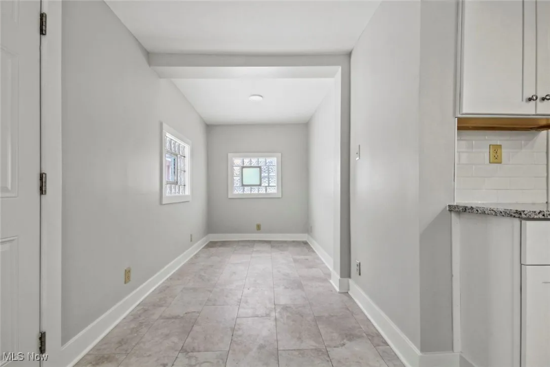 2003 E Midlothian Blvd - Photo 4 of 16