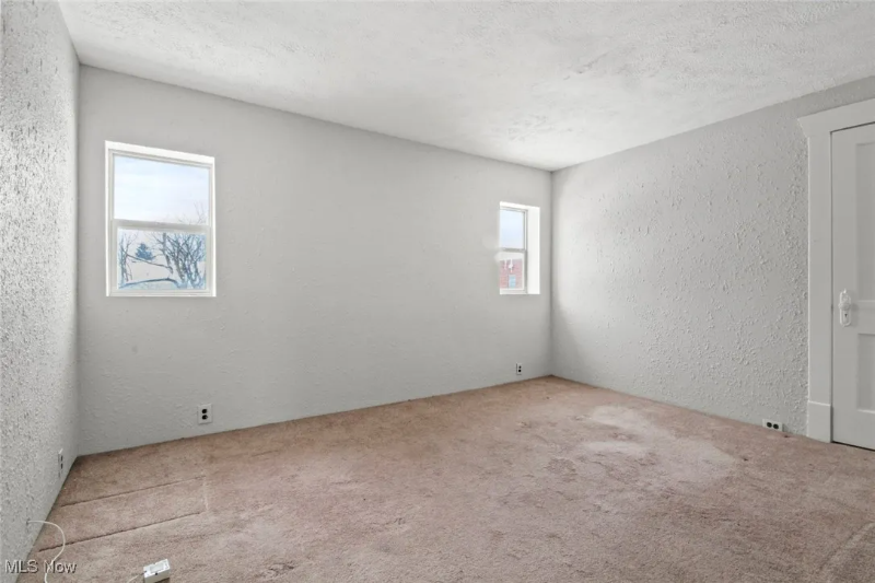 2003 E Midlothian Blvd - Photo 5 of 16