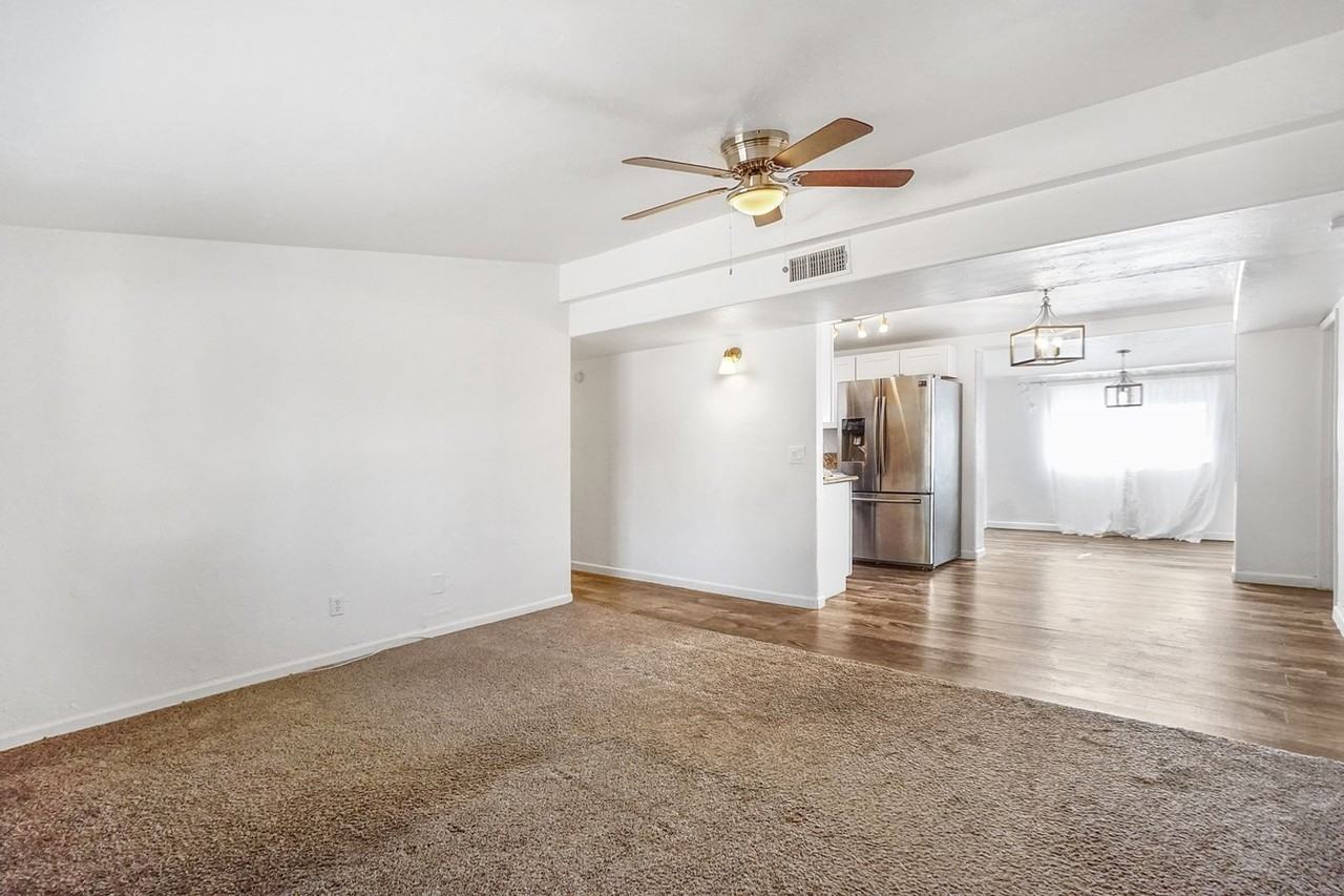 4608 S Fremont Ave - Photo 4 of 14