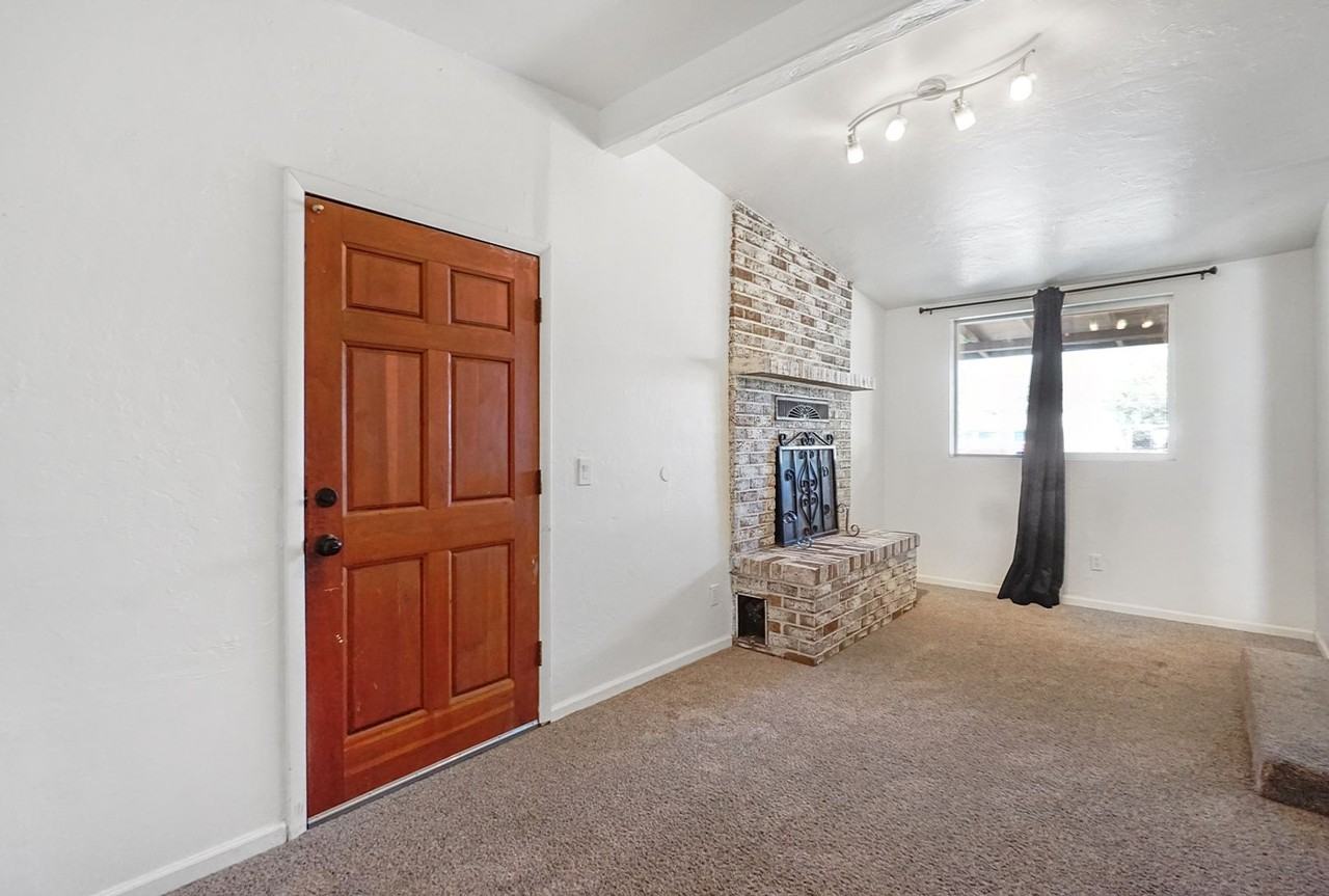 4608 S Fremont Ave - Photo 5 of 14