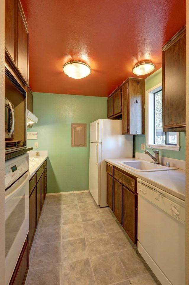 1802 Maple Ln Apt A1 - Photo 7 of 19