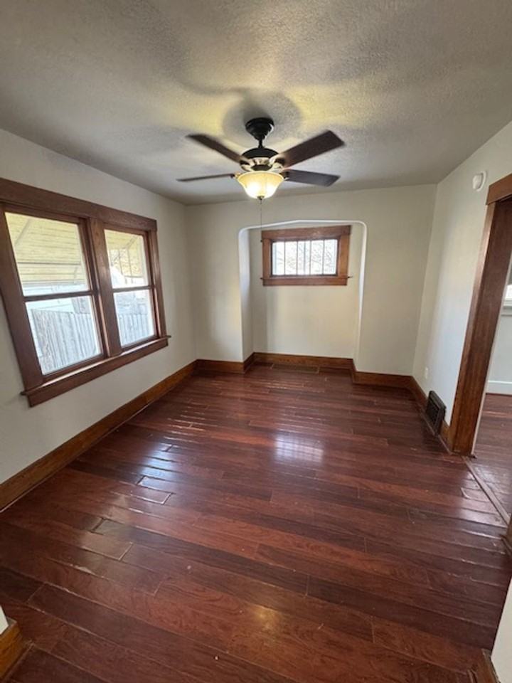 1830 3rd St - Photo 3 of 8