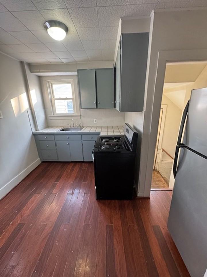 1830 3rd St - Photo 4 of 8