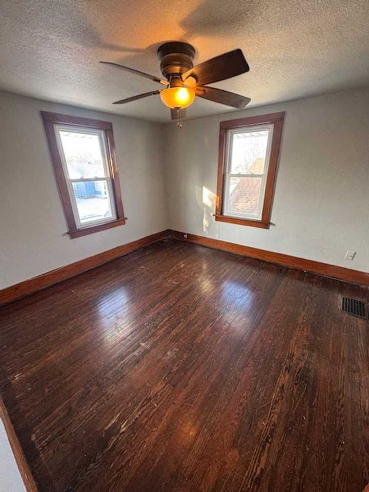 1830 3rd St - Photo 6 of 8