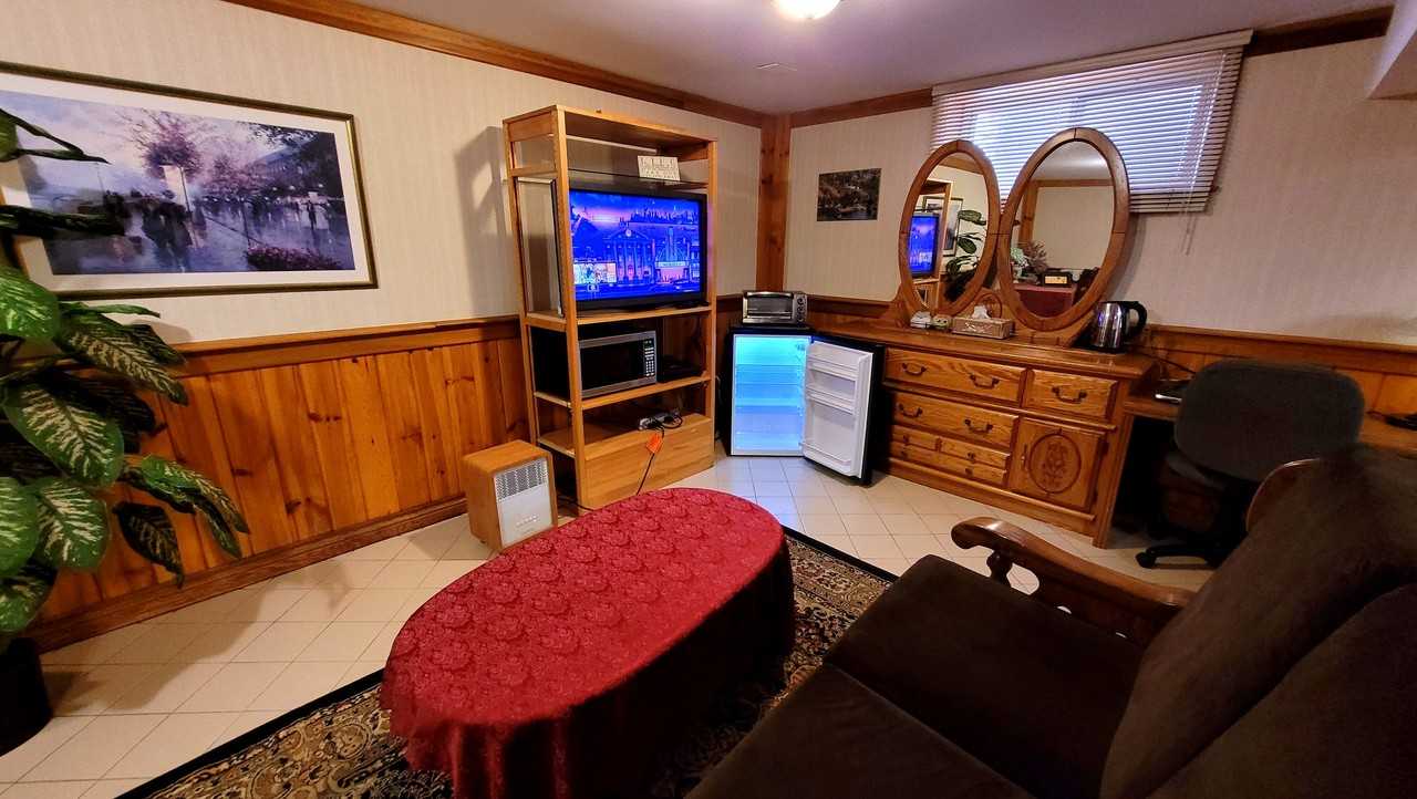 21 Larchmere Avenue - Photo 2 of 8