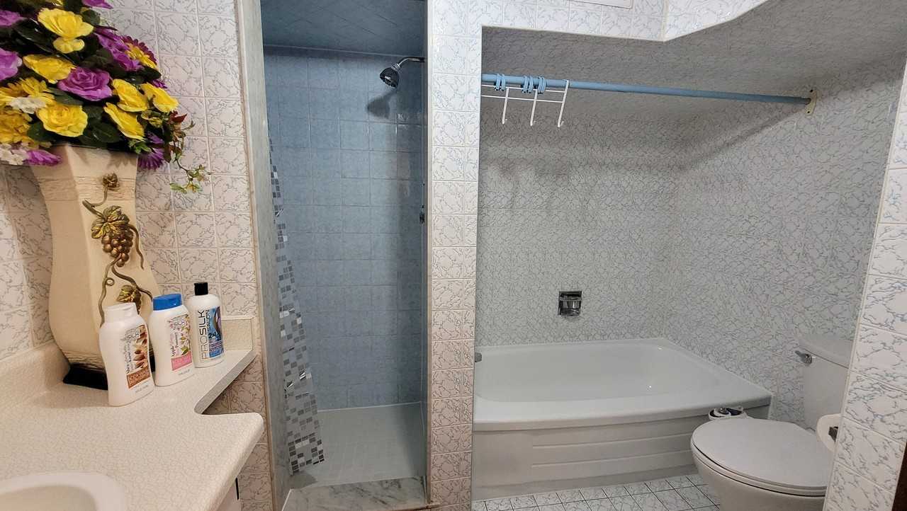 21 Larchmere Avenue - Photo 6 of 8