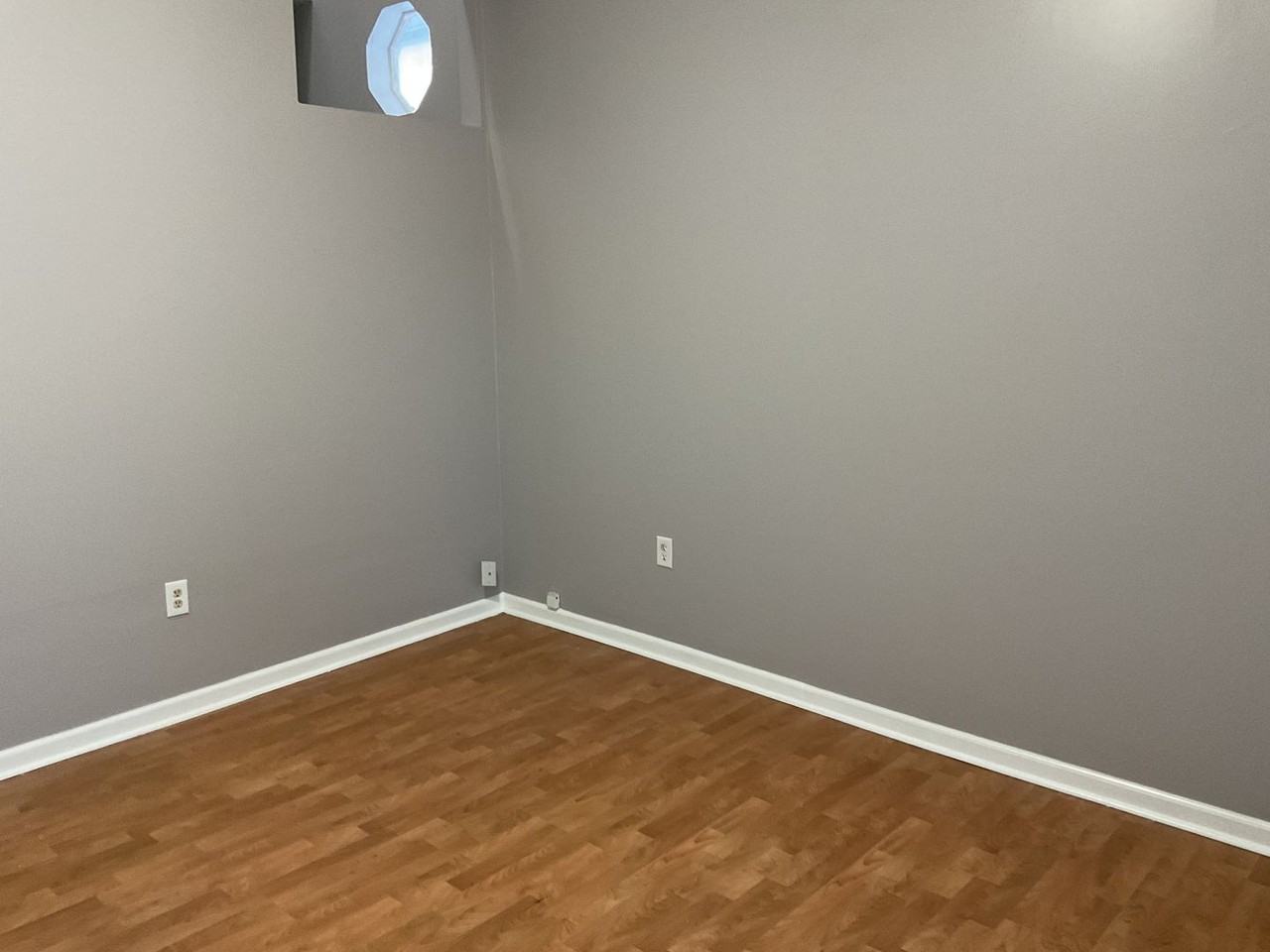 229 N Richland St - Photo 2 of 13