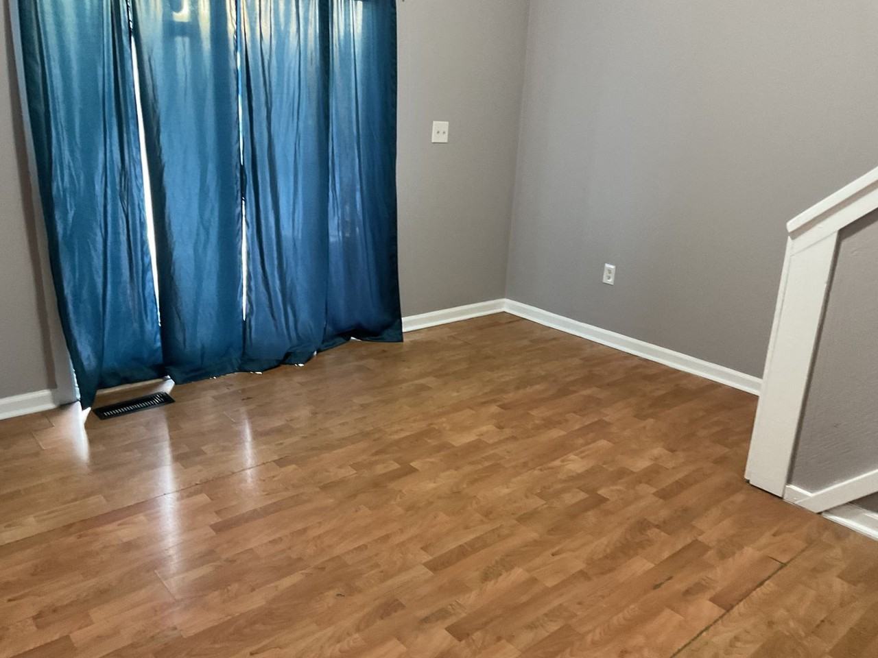 229 N Richland St - Photo 4 of 13