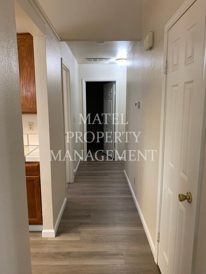 500 Coralwood Rd - Photo 5 of 12