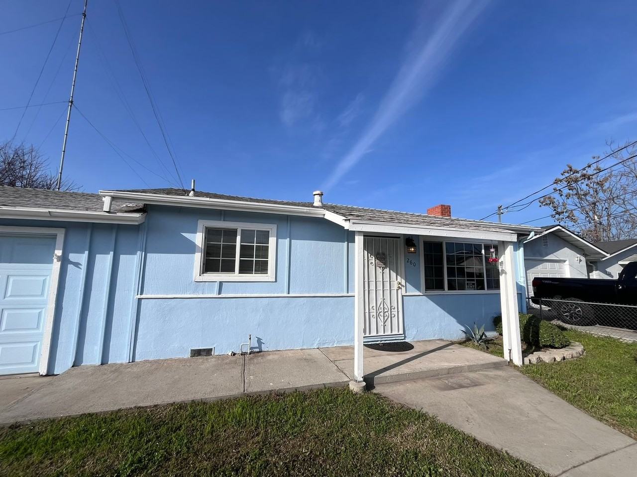 260 W J St - Photo 2 of 17