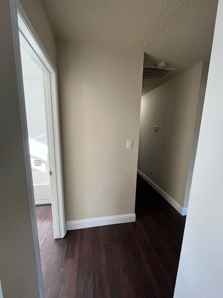 260 W J St - Photo 6 of 17