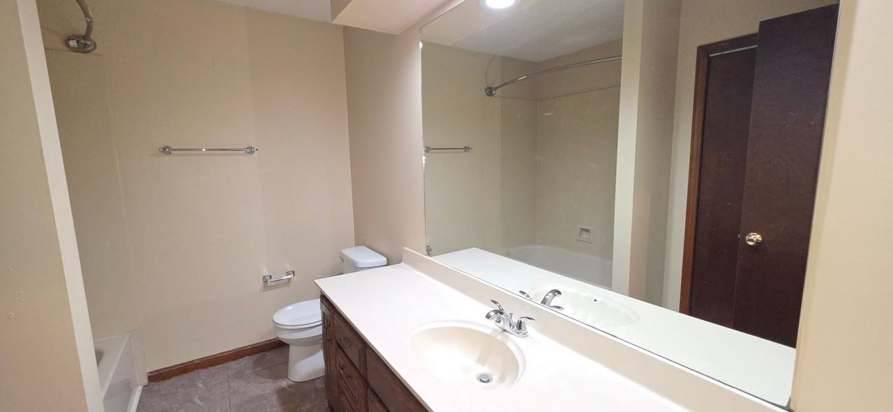 3443 W Tracy Ct - Photo 7 of 13