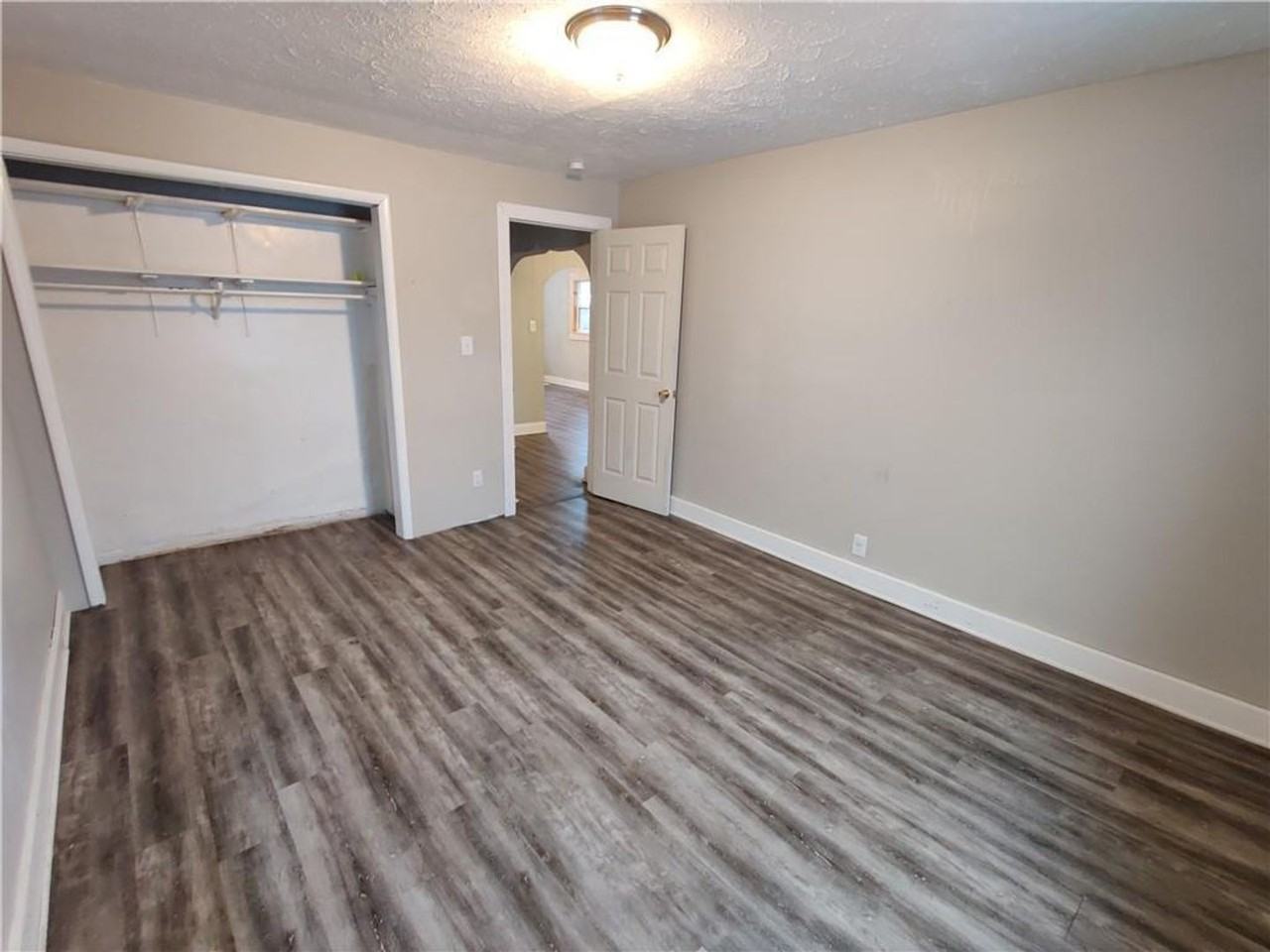 421 Colescott St - Photo 5 of 17