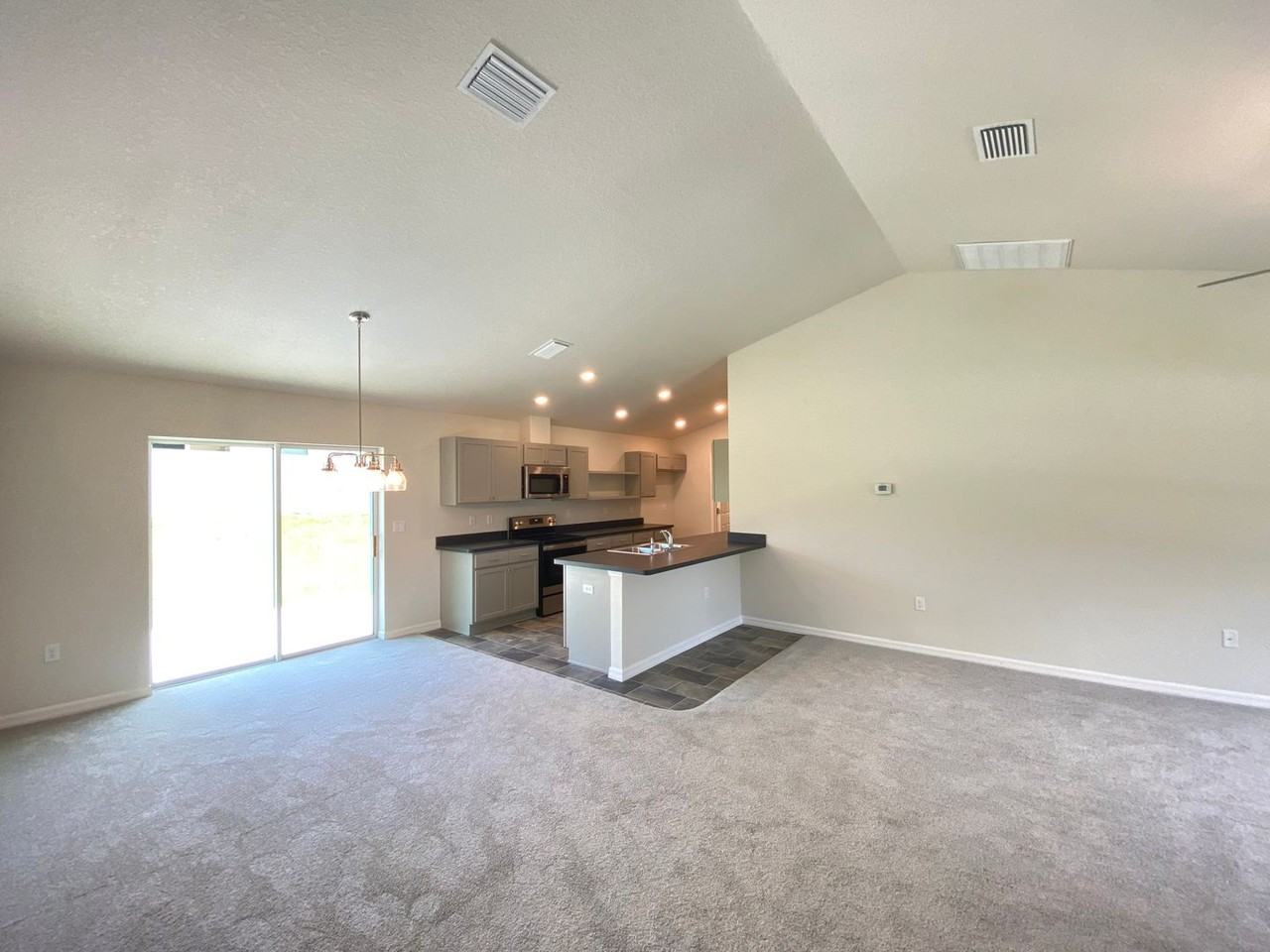 8180 N Wakefield Dr - Photo 7 of 31