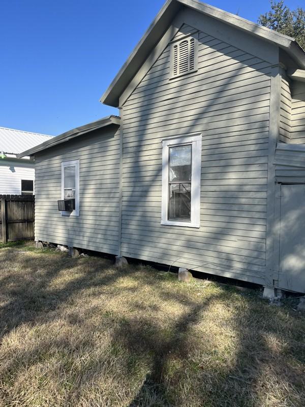 308 8th St - Photo 2 of 5