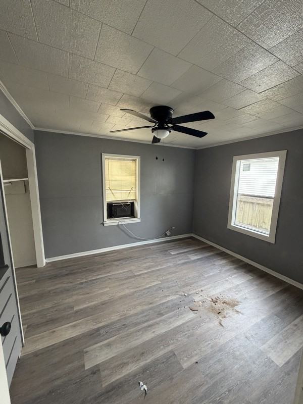 308 8th St - Photo 4 of 5