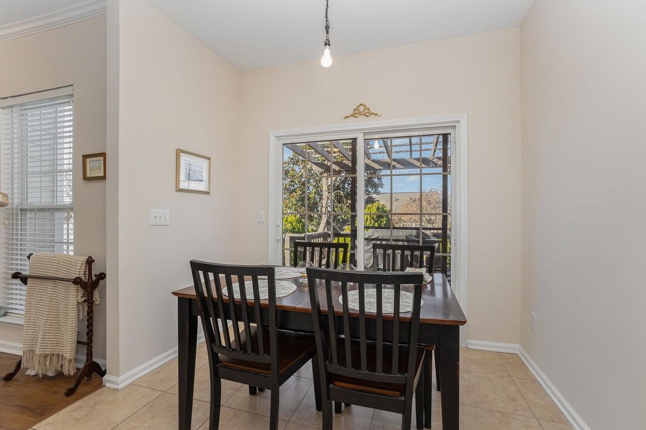 5521 Creekdale Cir - Photo 5 of 17