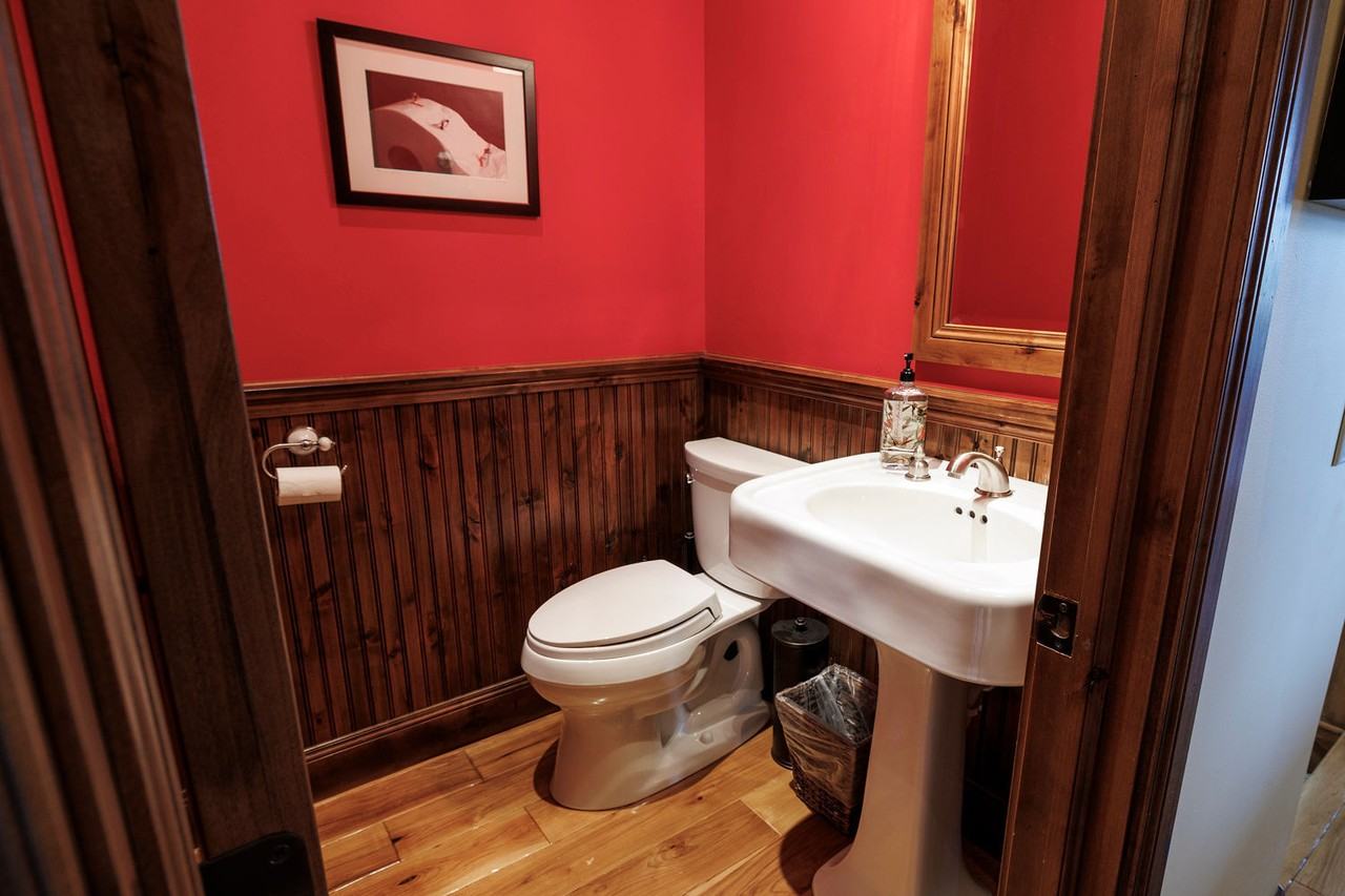 347 Luzern Rd - Photo 2 of 50