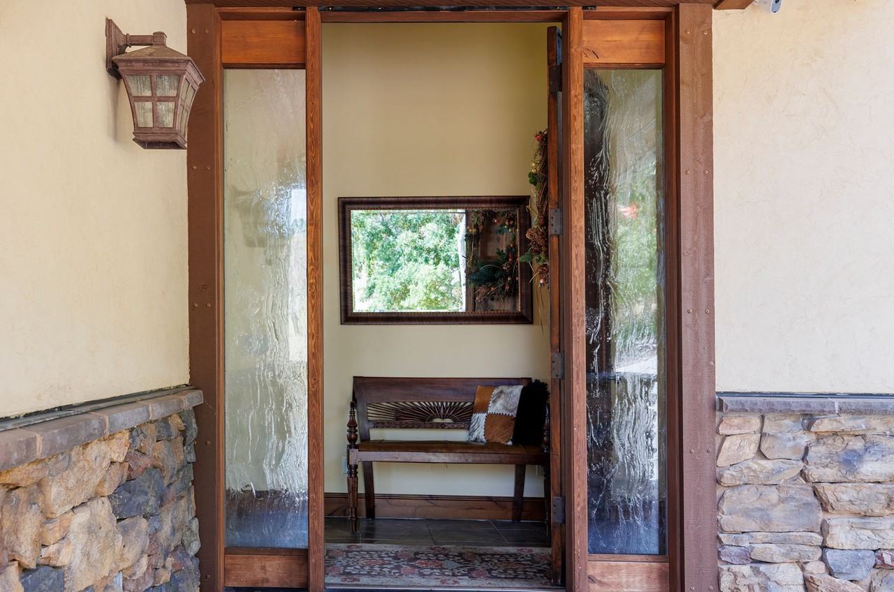 347 Luzern Rd - Photo 6 of 50