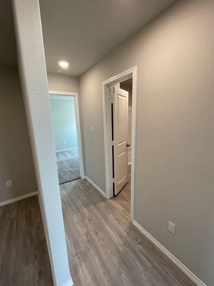 10726 Erinita Way - Photo 3 of 21