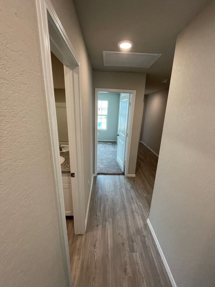 10726 Erinita Way - Photo 7 of 21