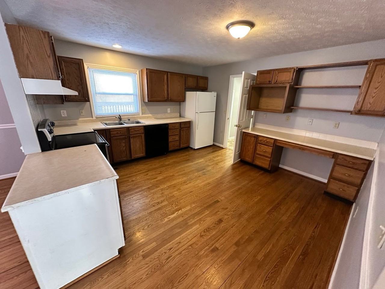 4492 Dothan Ct - Photo 7 of 26