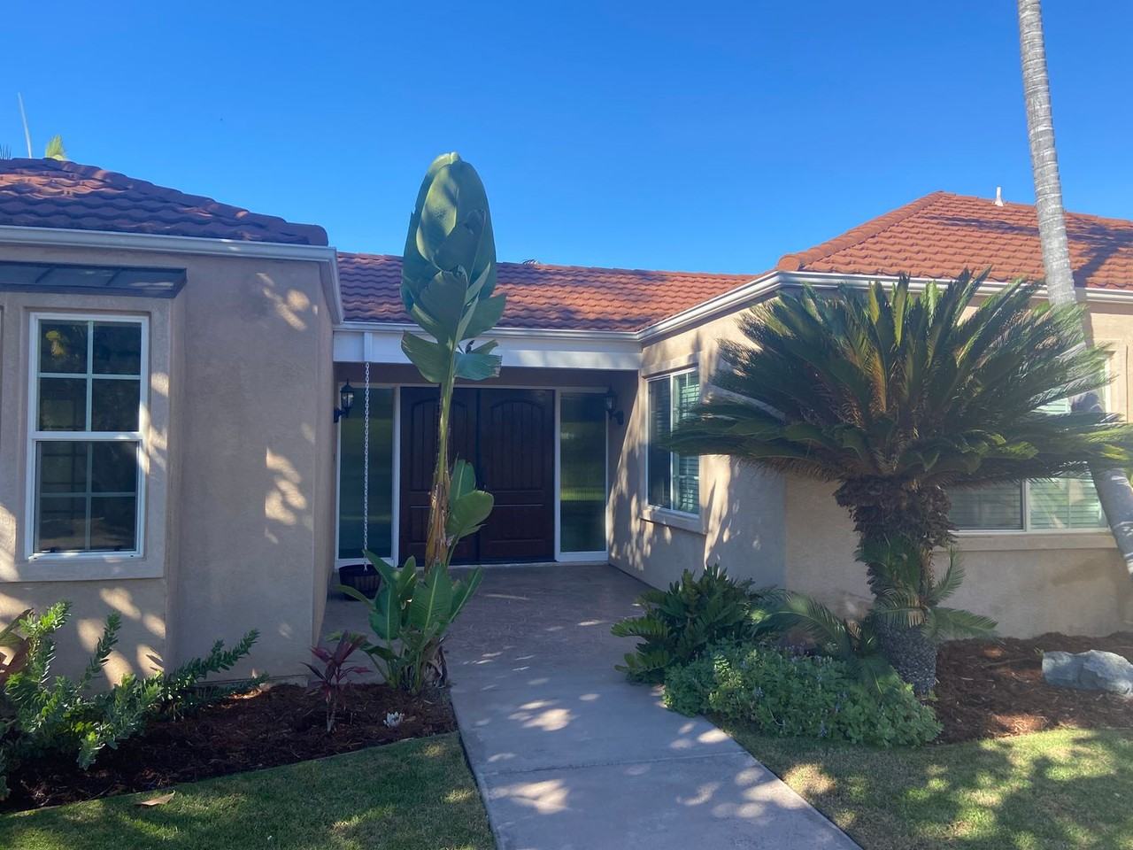 6374 Lake Lomond Dr - Photo 2 of 30