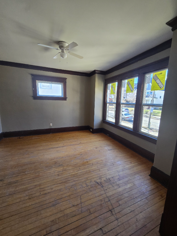 2566 N 40th St - Photo 2 of 15