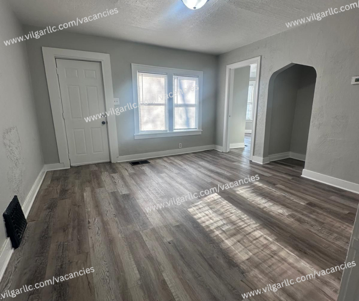 109 Columbia St - Photo 6 of 19