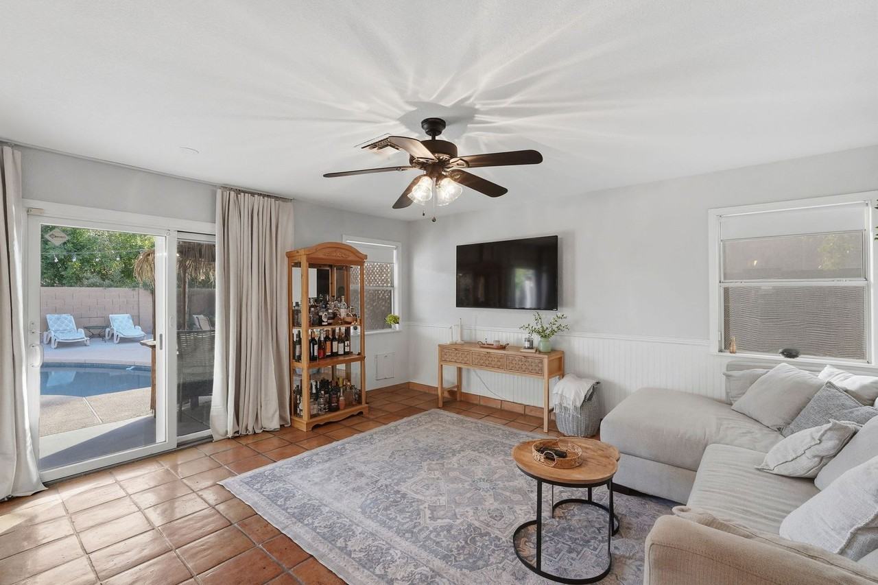 12238 S 45th St - Photo 7 of 36