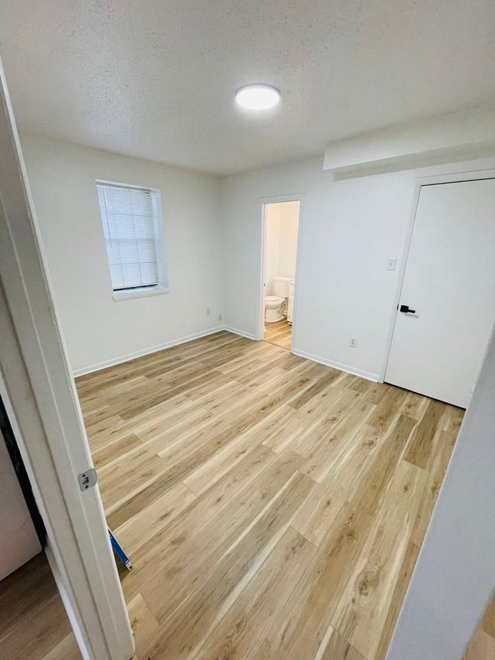 500 W Cross St - Photo 7 of 16