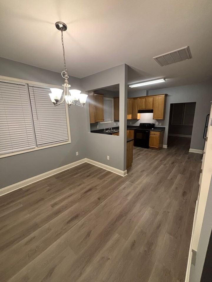 267 Ernest L Collins Ave - Photo 4 of 20